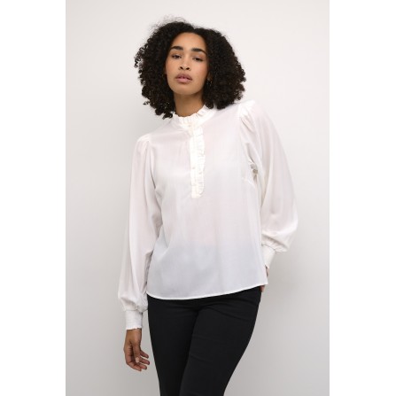 Kaffe KAdorit Blouse - Offwhite skjorte med flæse 10509100 Chalk