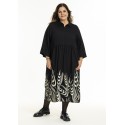 Gozzip GAnn-Louise Dress - Sort kjole med blad mønster G245046 Black