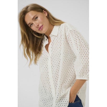 Kaffe KArumba shirt - Hvid skjorte med hulmønster 10510015 Chalk