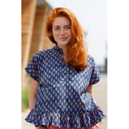 Black Colour BCFLORA Ruffle S/S Blouse - Blå blomstret bluse 39809 Blue Icon