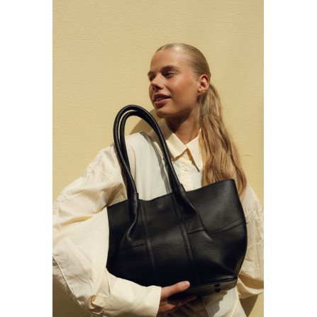 Re:Designed Mane Small - Sort skindtaske 6551 Black