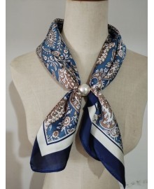 Tim&Simonsen Aliki Scarf w. Magnetic Pearl - Blåt printet tørklæde TSJ100 Aw7